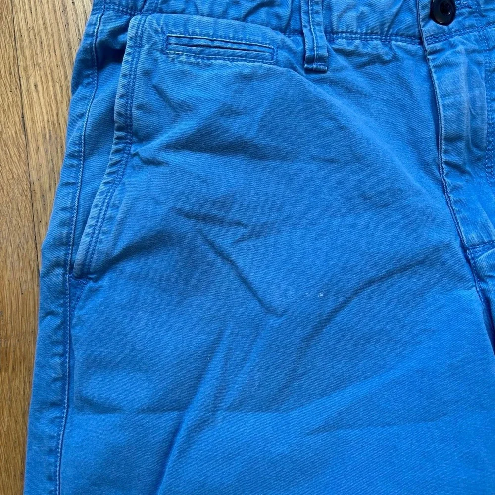 GAP Blue chino shorts with a relaxed fit, Men's 30
